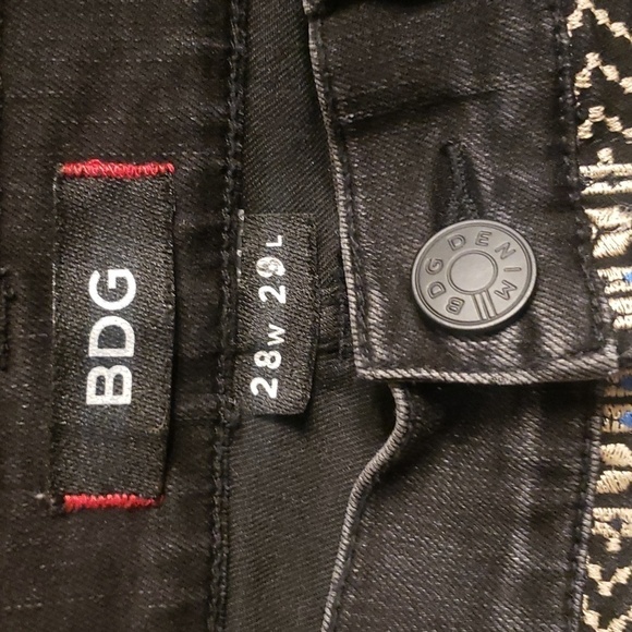 Urban Outfitters BDG Twig Ankle Black Washed Jeans Embroidered Boho Size 28/29 - Picture 5 of 6